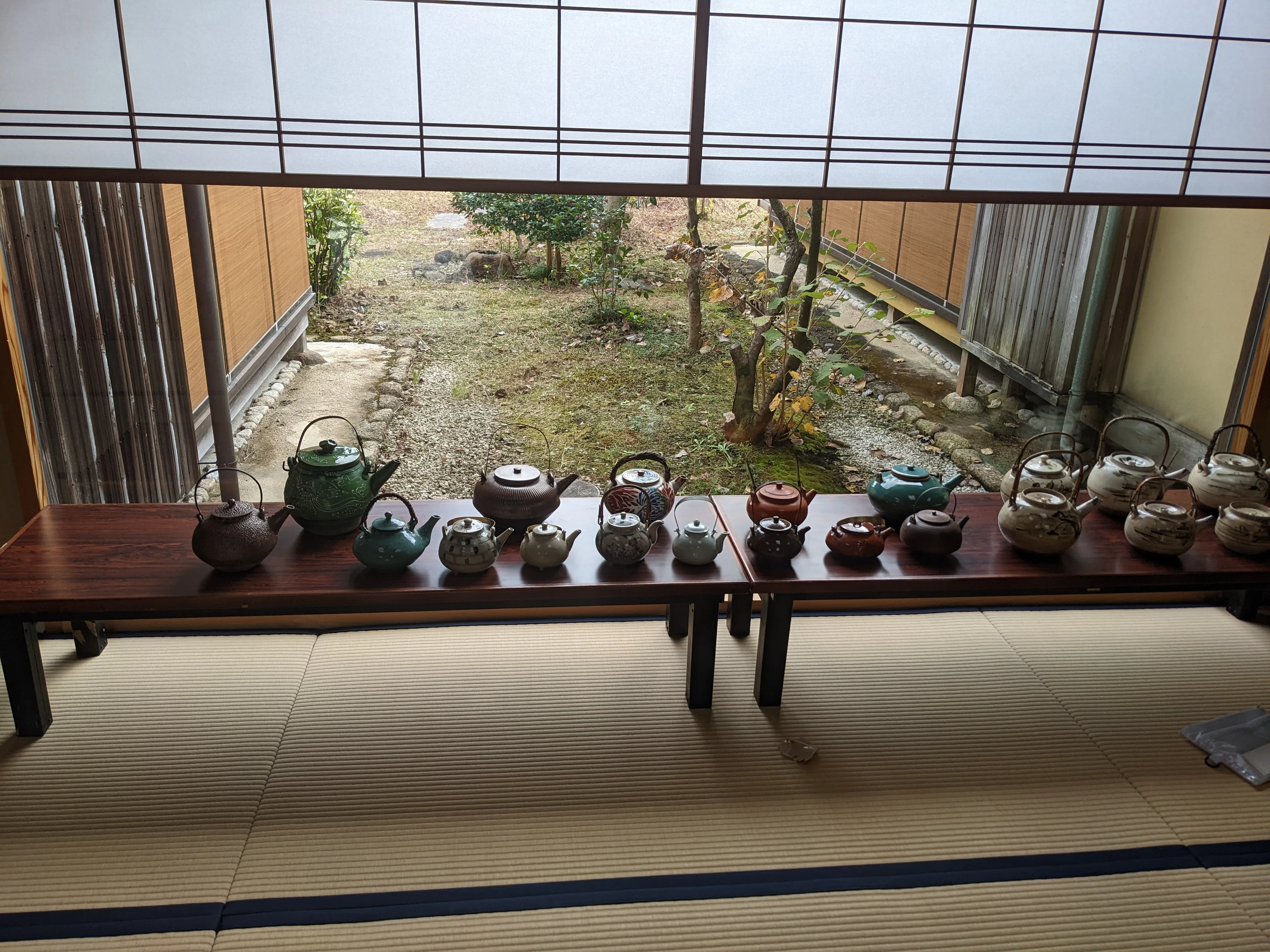 Traditional dobin teapots used for bancha — Bancha Research Society exhibition