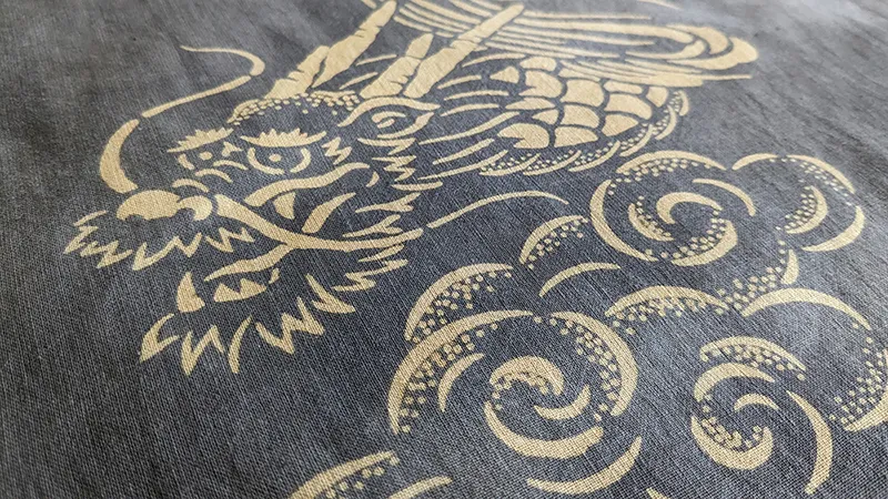 Tea-dyed fabric — gentle natural colors from Takakusa-yama tea leaves